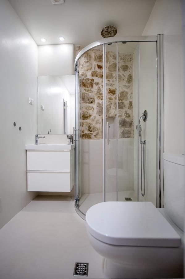 Luna Rooms And Studios Ровинь Экстерьер фото