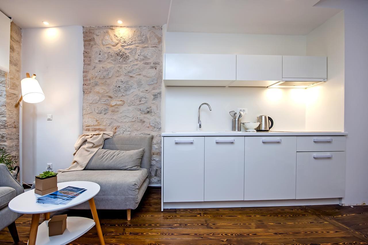 Luna Rooms And Studios Ровинь Экстерьер фото